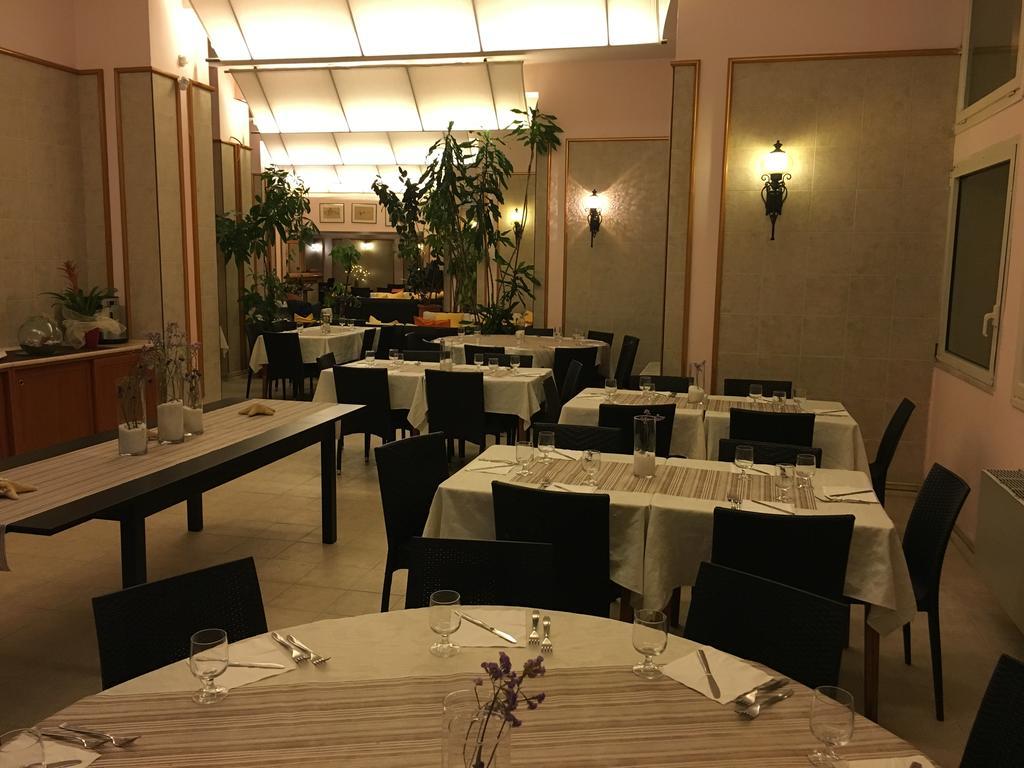 Hotel Corallo Fregenae Kültér fotó