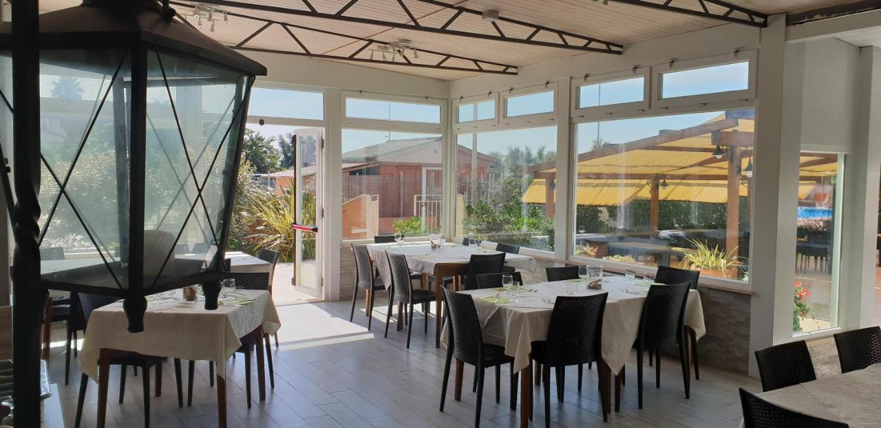 Hotel Corallo Fregenae Kültér fotó