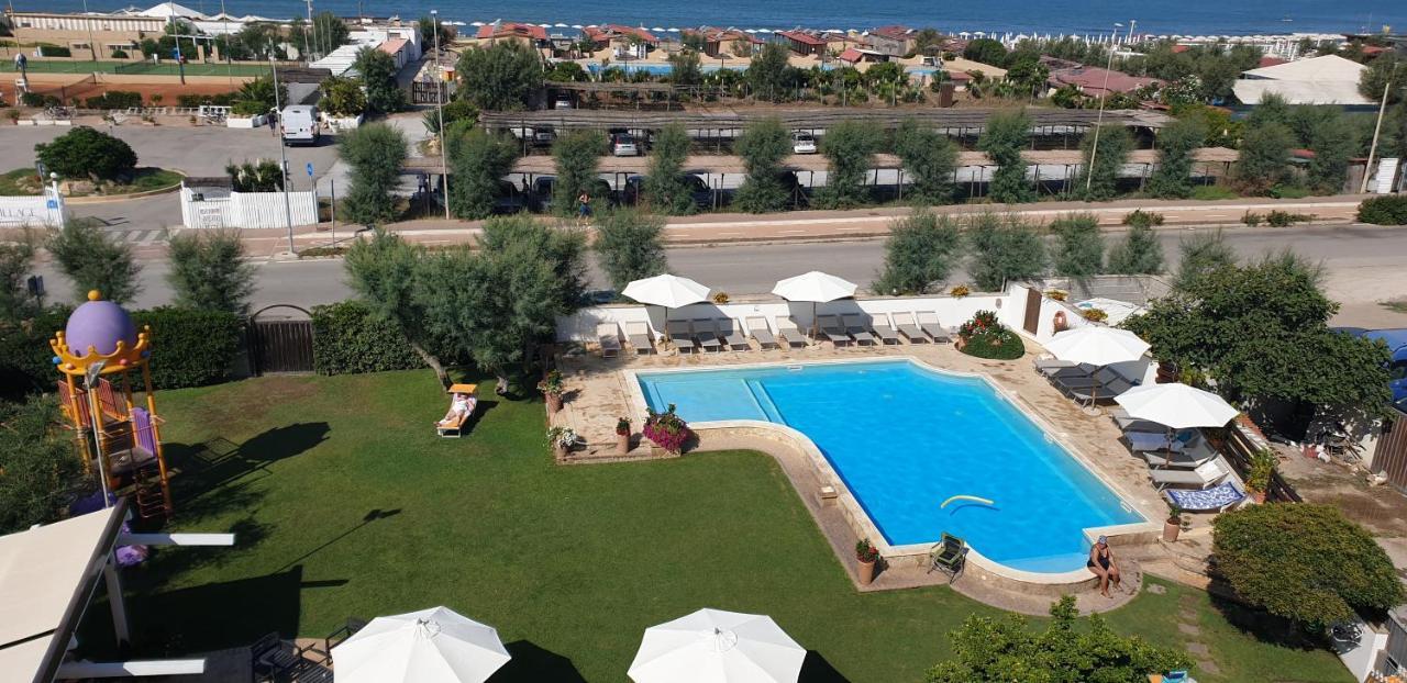 Hotel Corallo Fregenae Kültér fotó